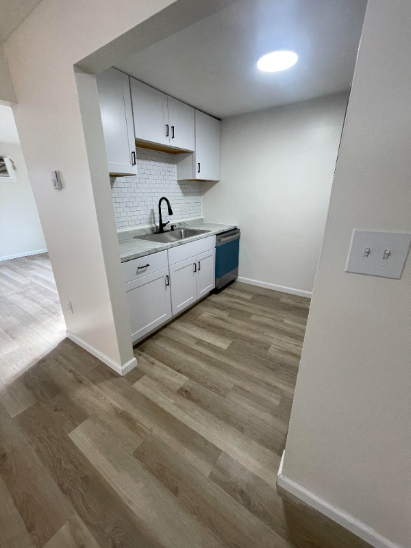 1206 Spring St #16 - Photo 3 of 7