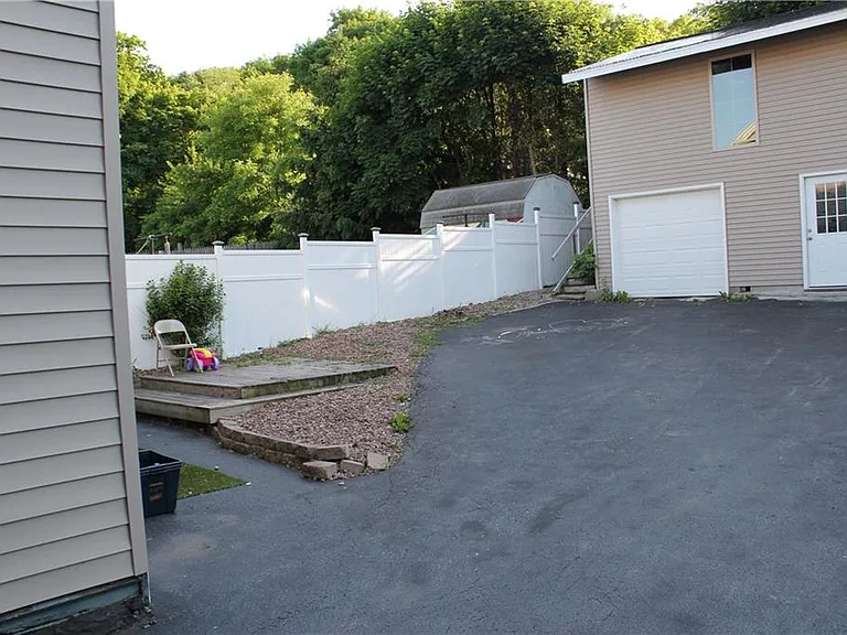 222 Caroline Ave #2 - Photo 3 of 11