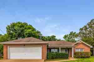 featured image of 816 Thomas Bay Ct