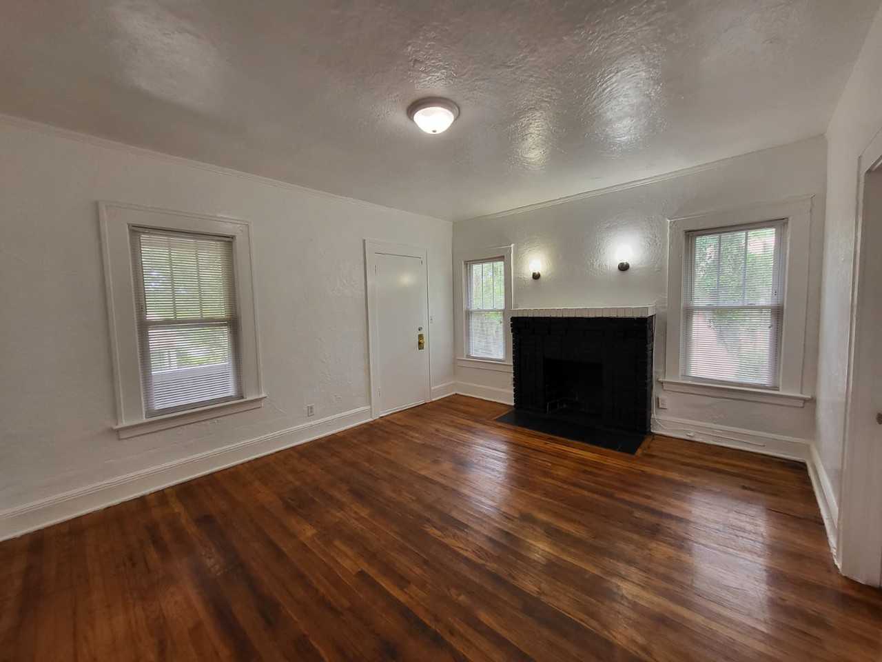 4548 Notter Ave #4550 - Photo 4 of 9