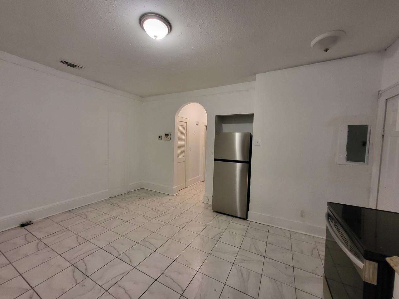 4304 Springfield Blvd #4304 - Photo 3 of 9