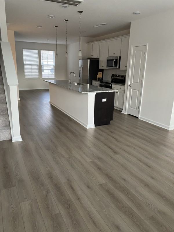 4633 Forest Hills Dr #102 - Photo 3 of 15