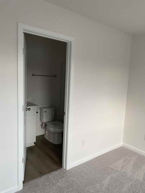 4633 Forest Hills Dr #102 - Photo 6 of 15