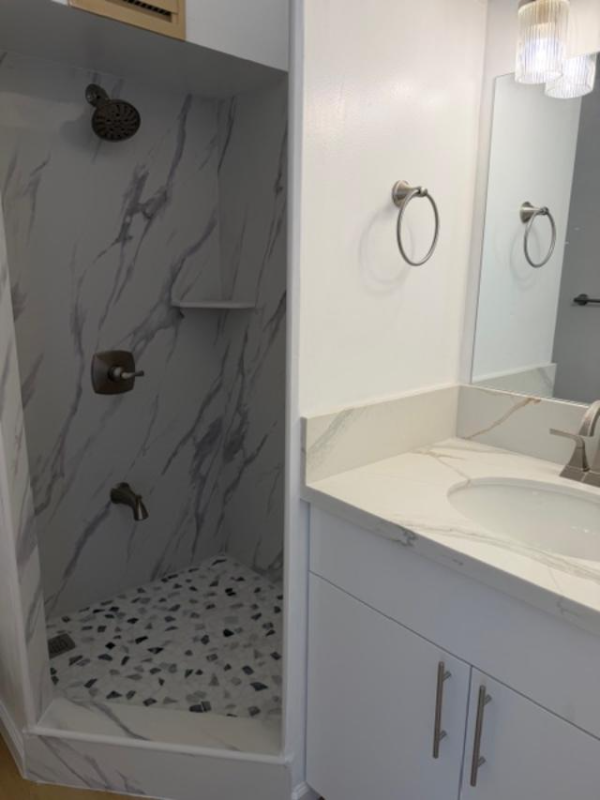 445 Seaside Ave - Photo 3 of 14