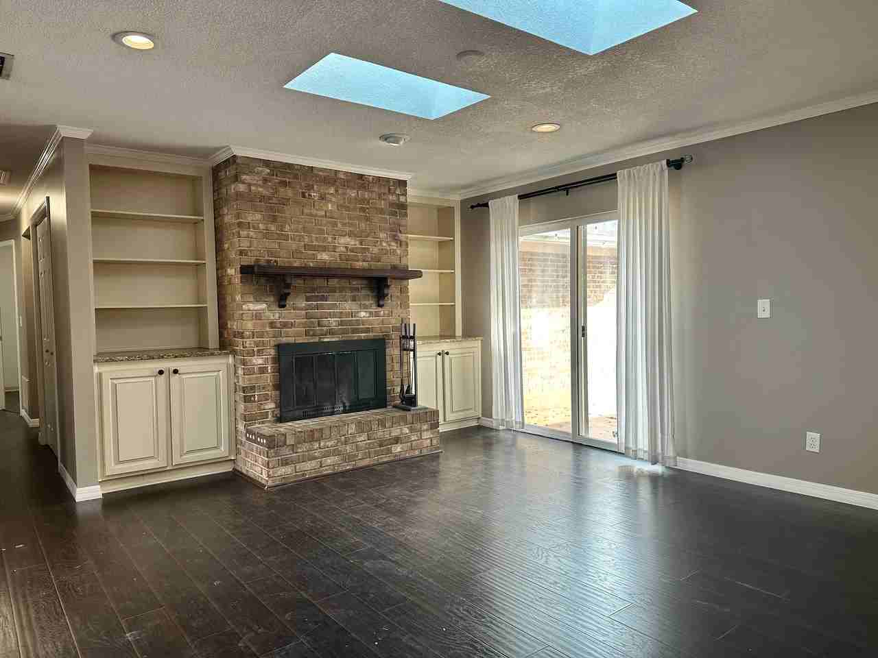 2724 Lexington Dr - Photo 6 of 13