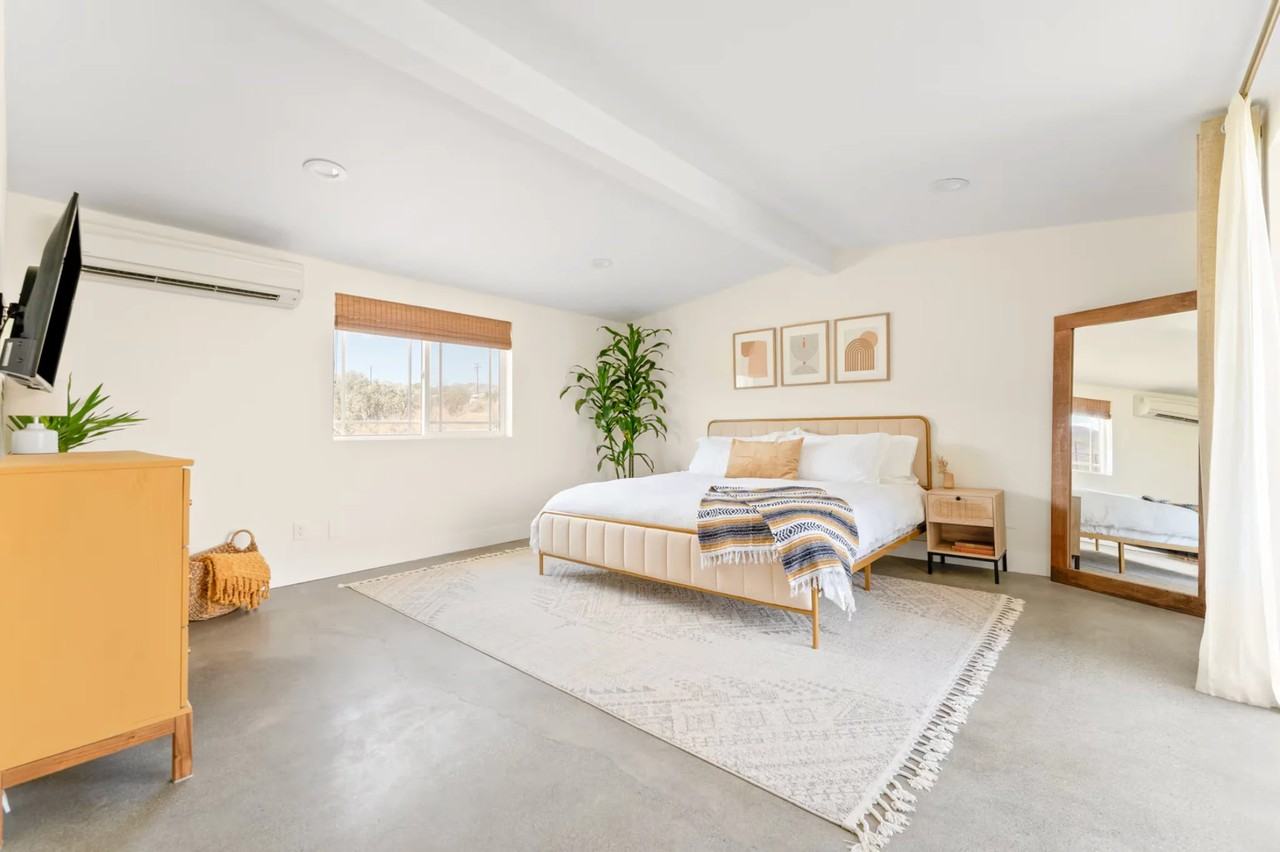 6651 Mount Shasta Ave - Photo 5 of 15