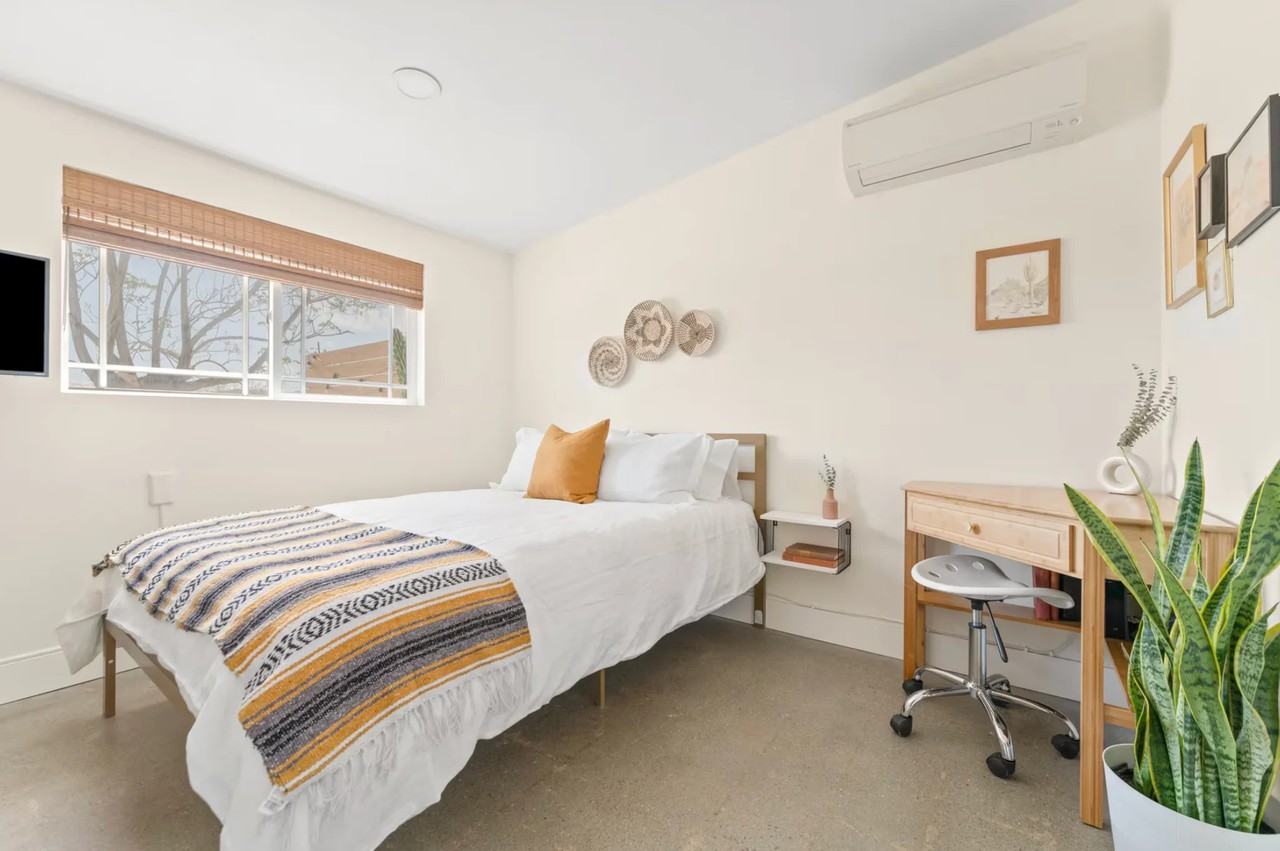 6651 Mount Shasta Ave - Photo 7 of 15