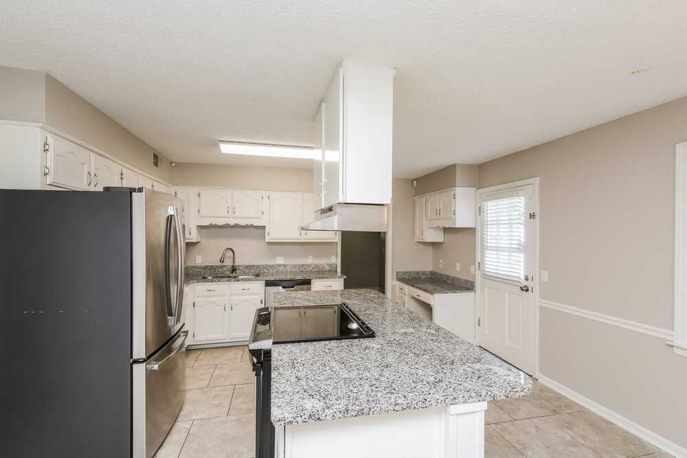 4000 Kingsland Cv - Photo 7 of 17