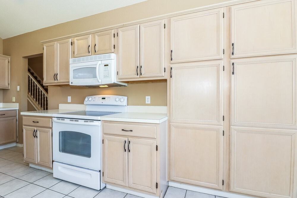 941 Azalia Dr - Photo 7 of 15