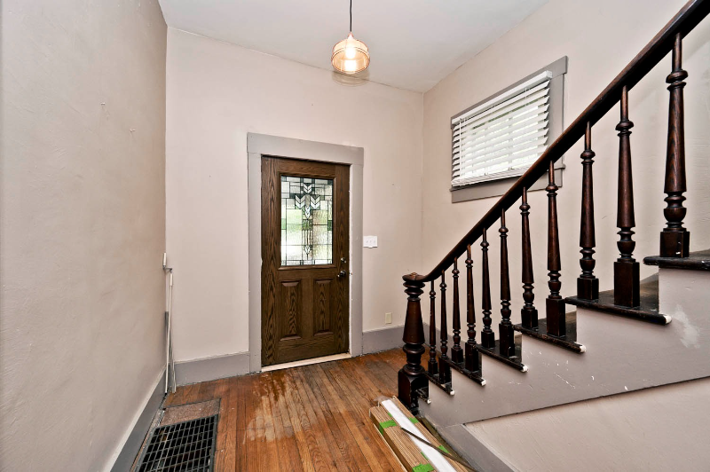 269 N Vine St - Photo 5 of 20