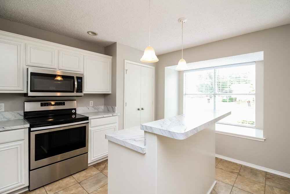 5604 Northstar Ln - Photo 5 of 16