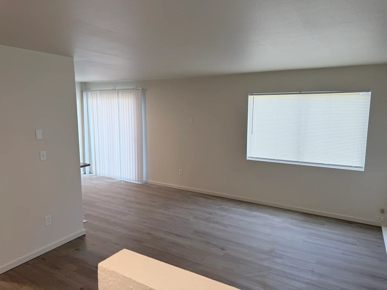 223 E St Ne #3 - Photo 2 of 6