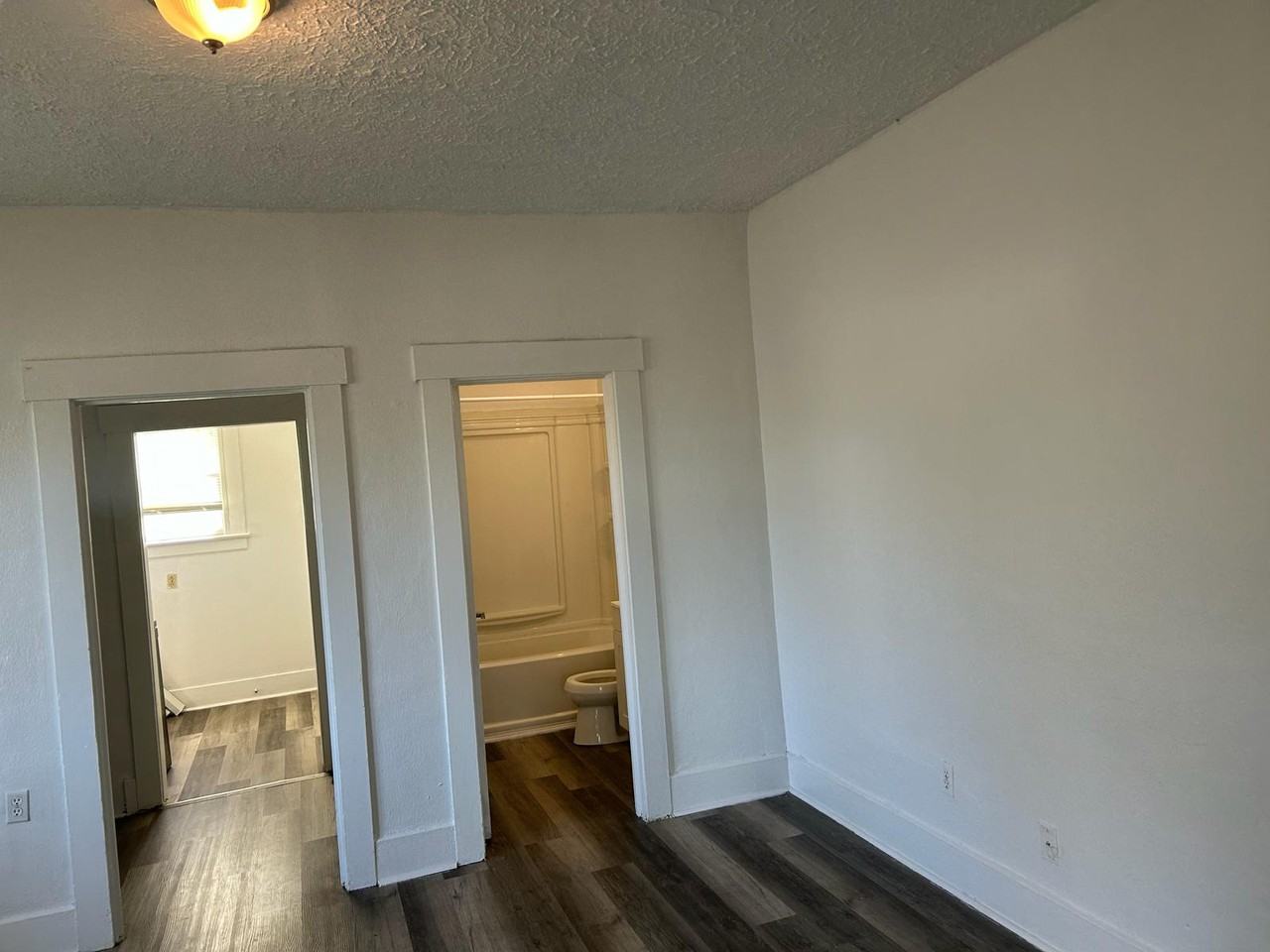 234 E 18th St - Photo 6 of 8