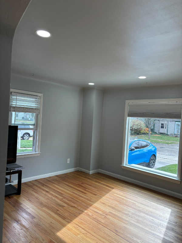 24620 Stanford St - Photo 3 of 20