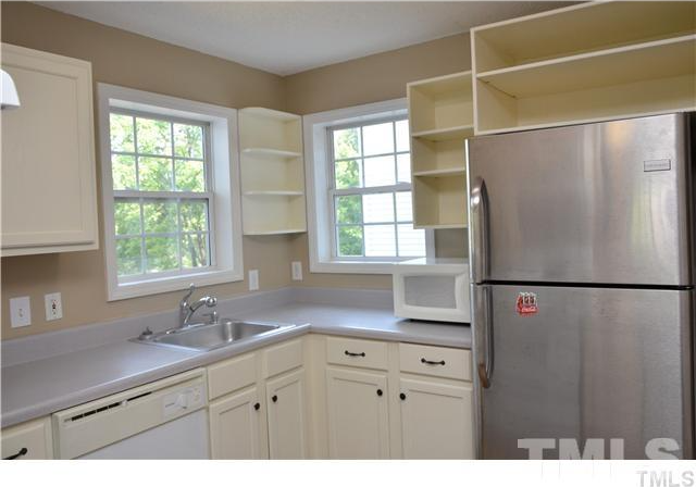 3000 Centennial Woods Dr - Photo 2 of 11