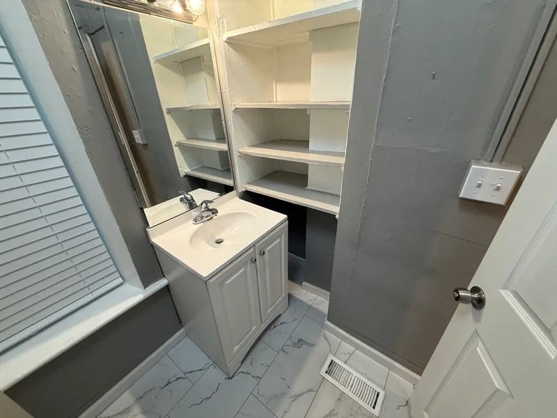 53 Dayton St - Photo 5 of 9