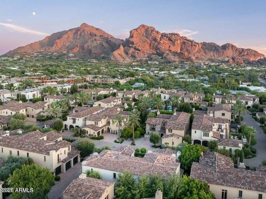 4949 East Lincoln Drive - Photo 3 of 33