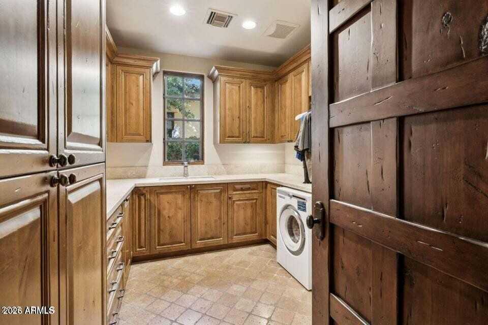 4949 East Lincoln Drive - Photo 7 of 33