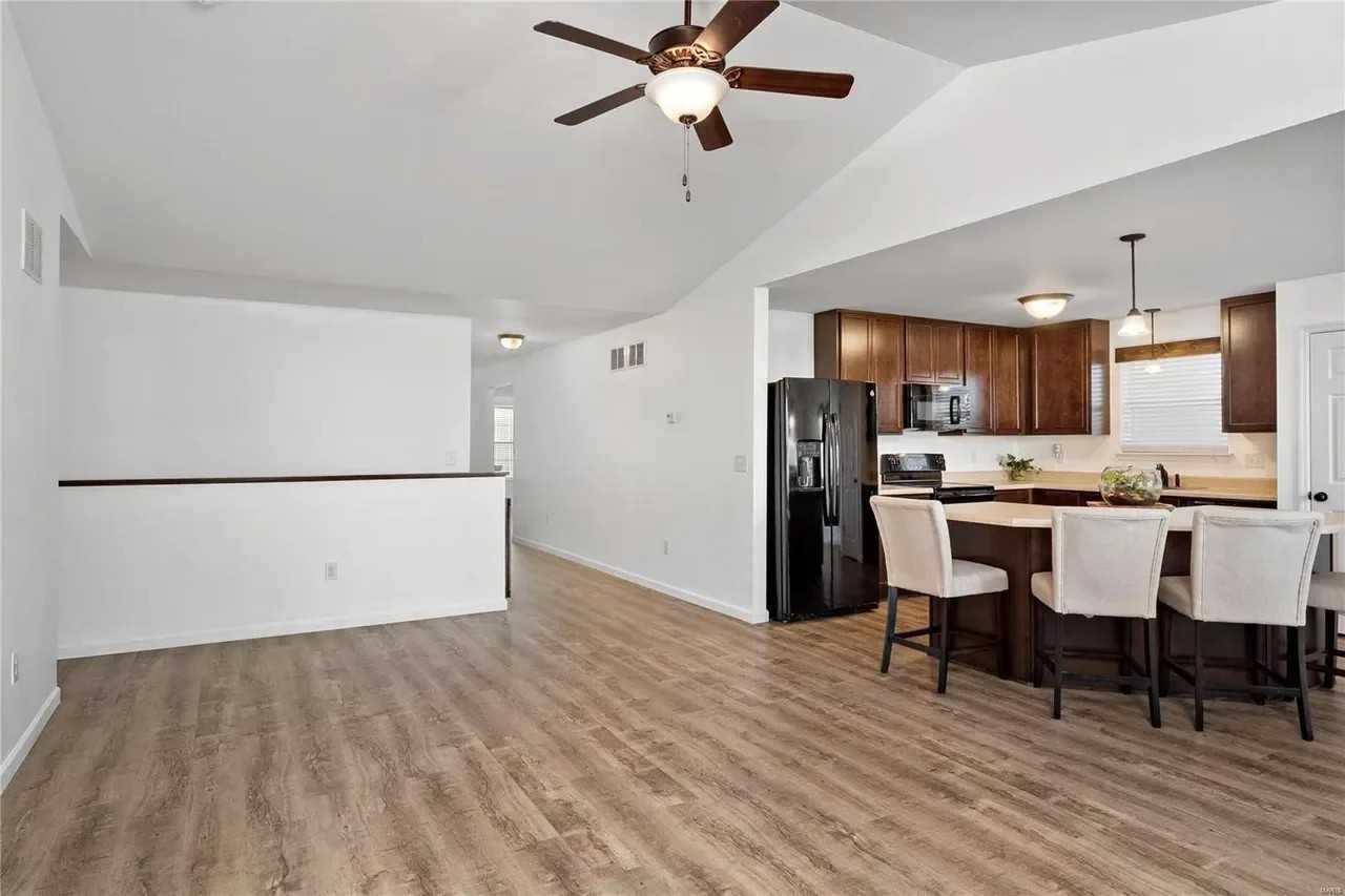 2776 Cedar Grove Dr - Photo 3 of 14