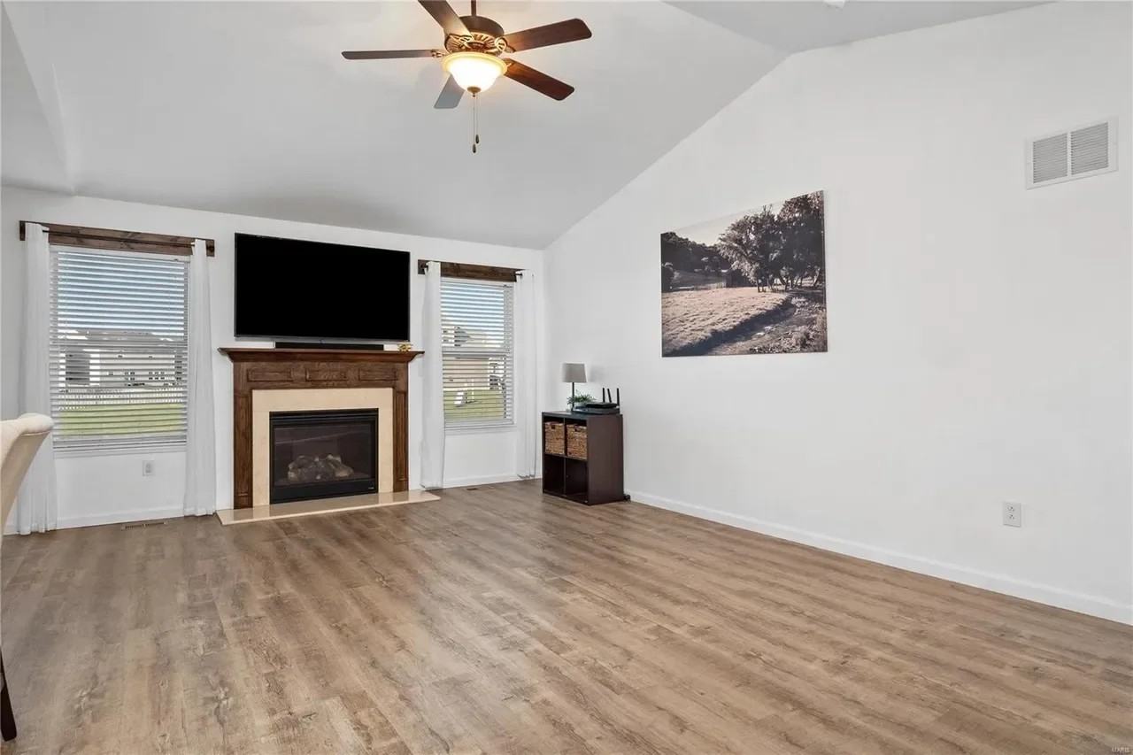 2776 Cedar Grove Dr - Photo 4 of 14