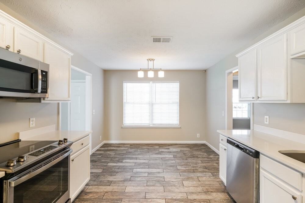 1312 S Hampton Ct - Photo 7 of 16