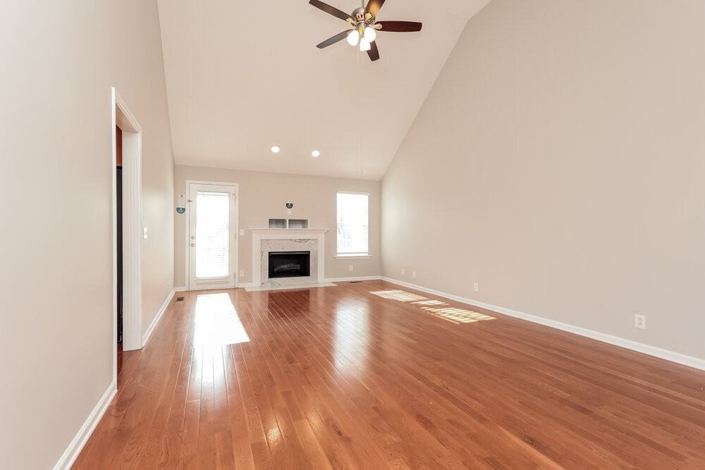 7136 Legacy Dr - Photo 3 of 16