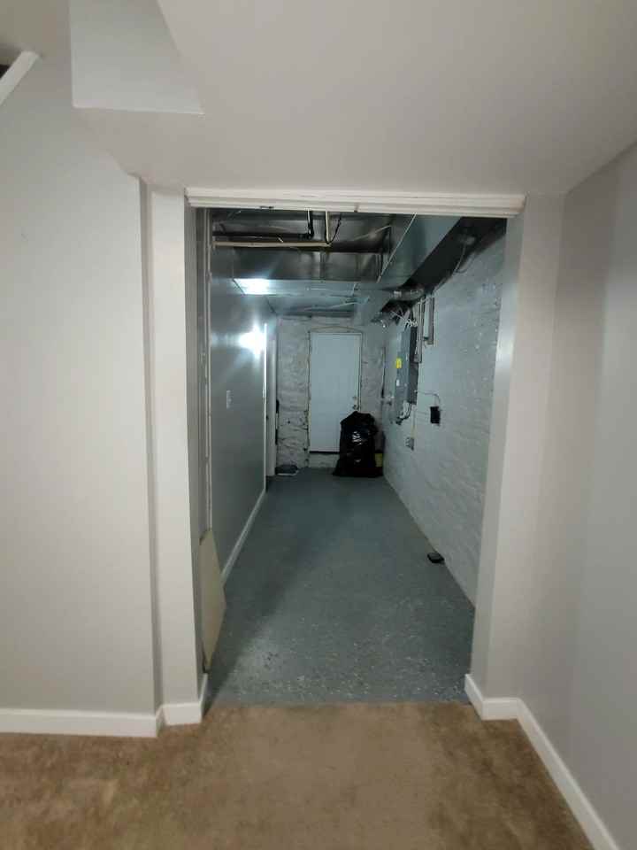 3010 Arunah Ave - Photo 4 of 7