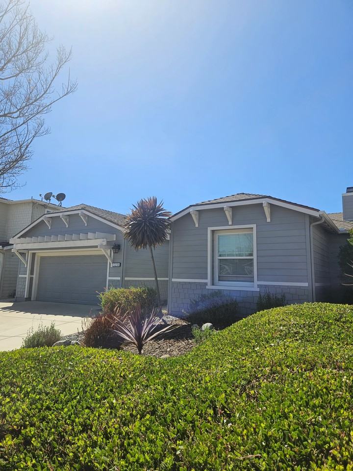 5251 Southcreek Ct - Photo 2 of 18