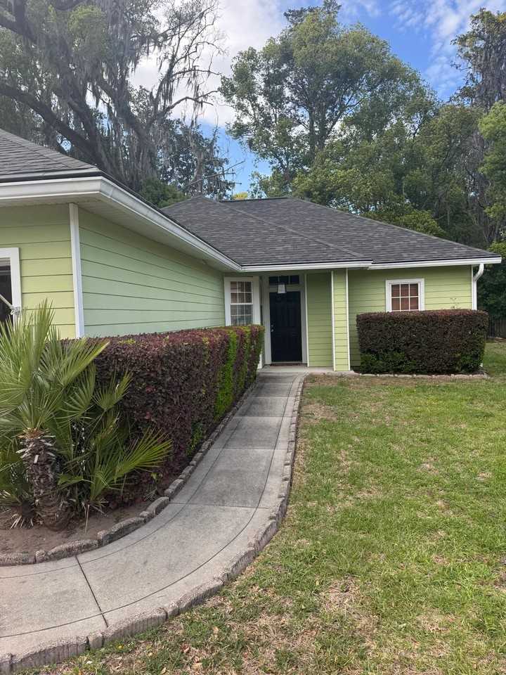 1502 Julia St - Photo 4 of 16