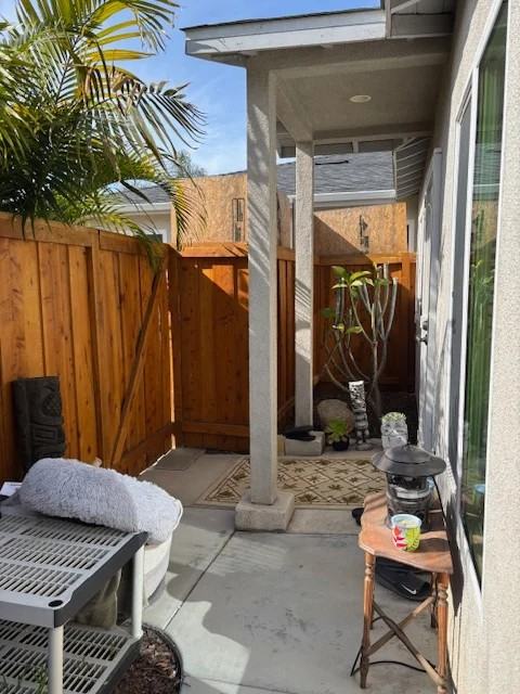 1630 Moreno St - Photo 3 of 11