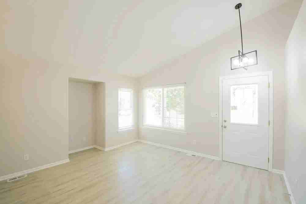 3539 S Ceylon Way - Photo 3 of 11