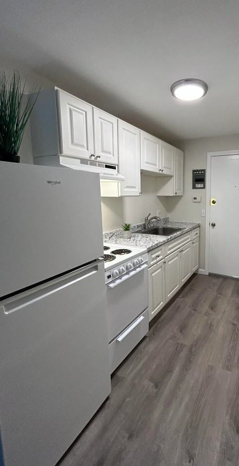 469 Westfield St #6B - Photo 4 of 5