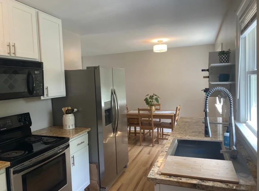 1122 Forest Hills Ave #A - Photo 4 of 11