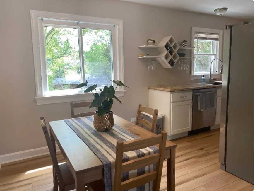 1122 Forest Hills Ave #A - Photo 5 of 11