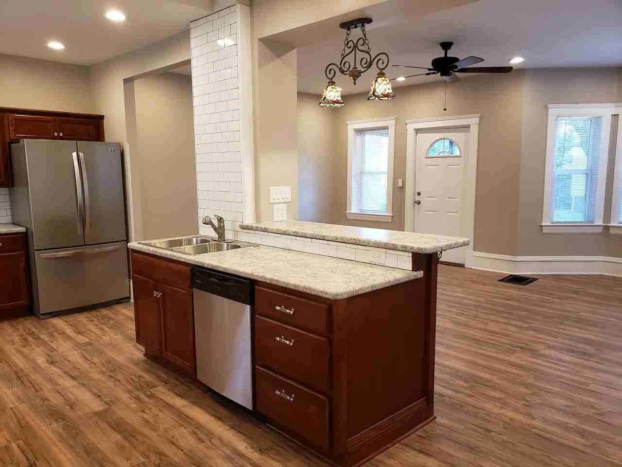 2124 Fern Ct - Photo 3 of 50