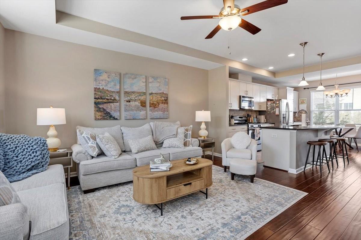 1427 Crafton Way - Photo 4 of 20