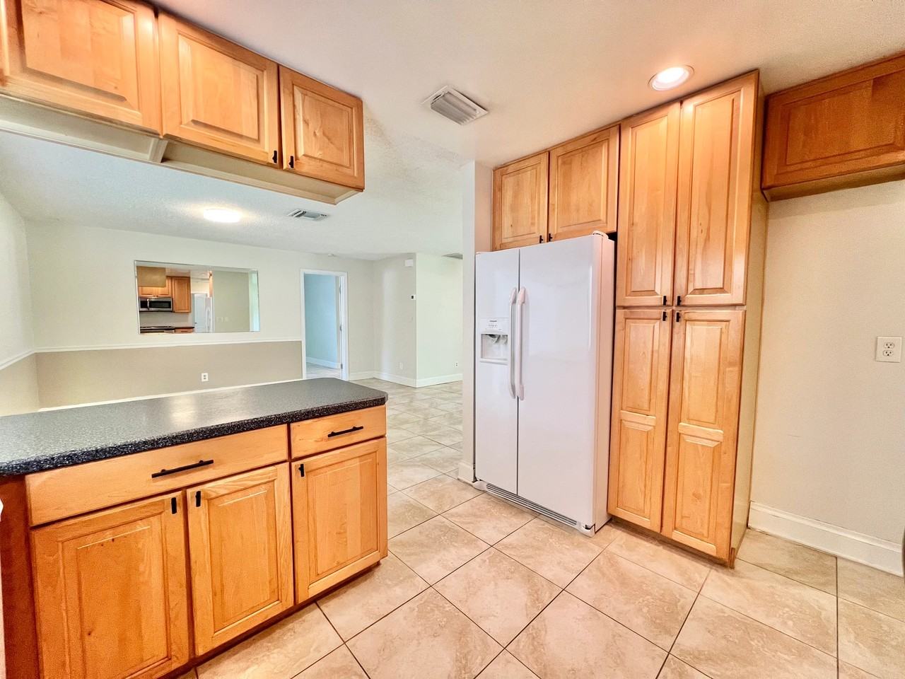 105 N Bay Hills Blvd - Photo 6 of 31