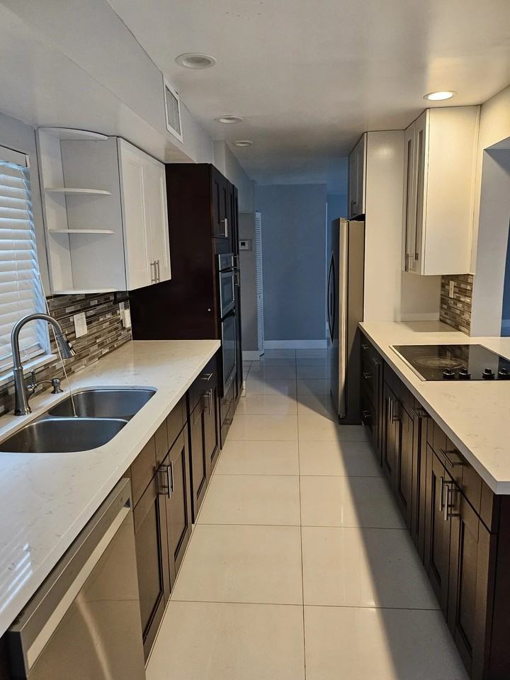 9371 Nw 33rd Pl - Photo 5 of 17