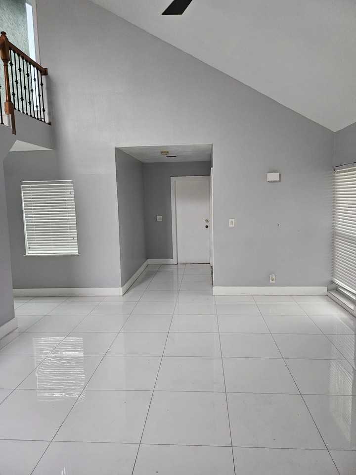 9371 Nw 33rd Pl - Photo 7 of 17