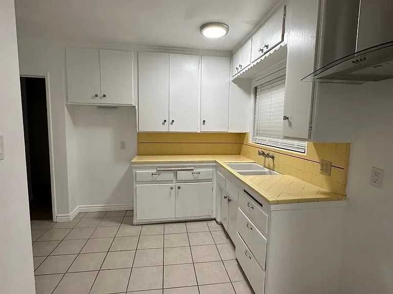 10418 El Rancho Dr - Photo 5 of 9