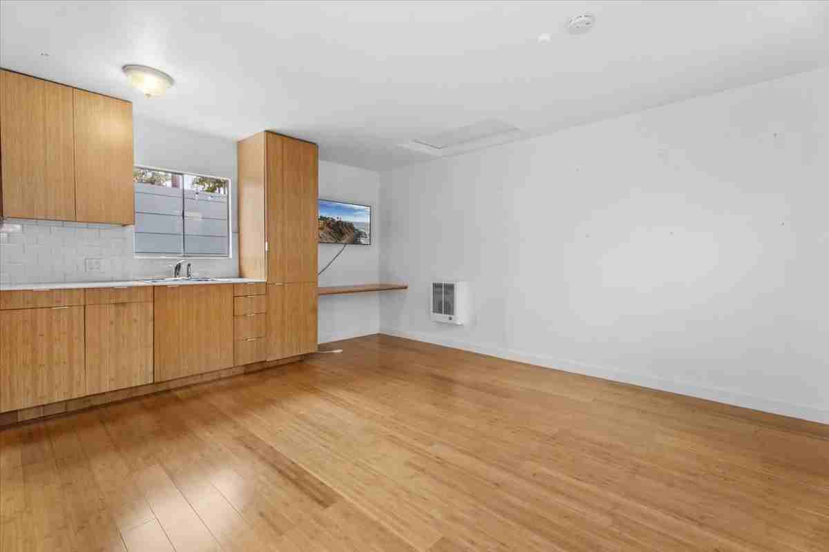 Marco Pl - Photo 4 of 13