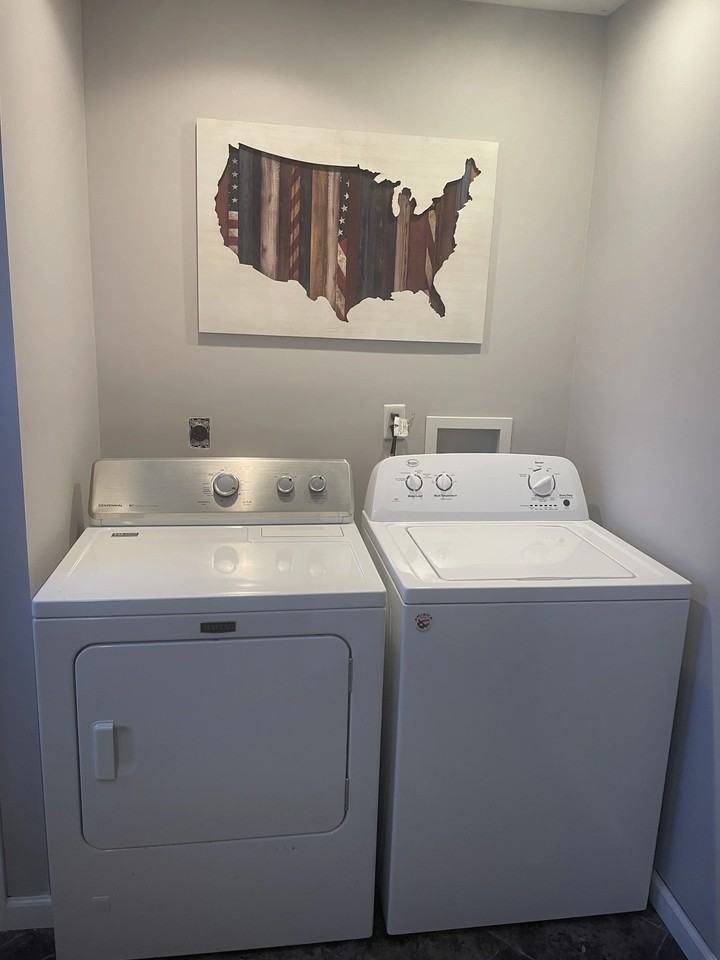 300 Cory Way - Photo 7 of 9