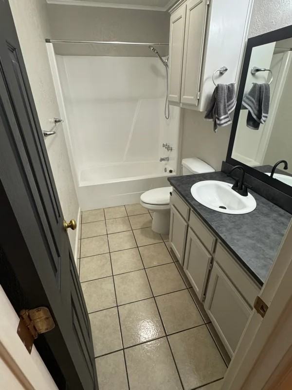 1503 Lindsey Ln W #B - Photo 5 of 11