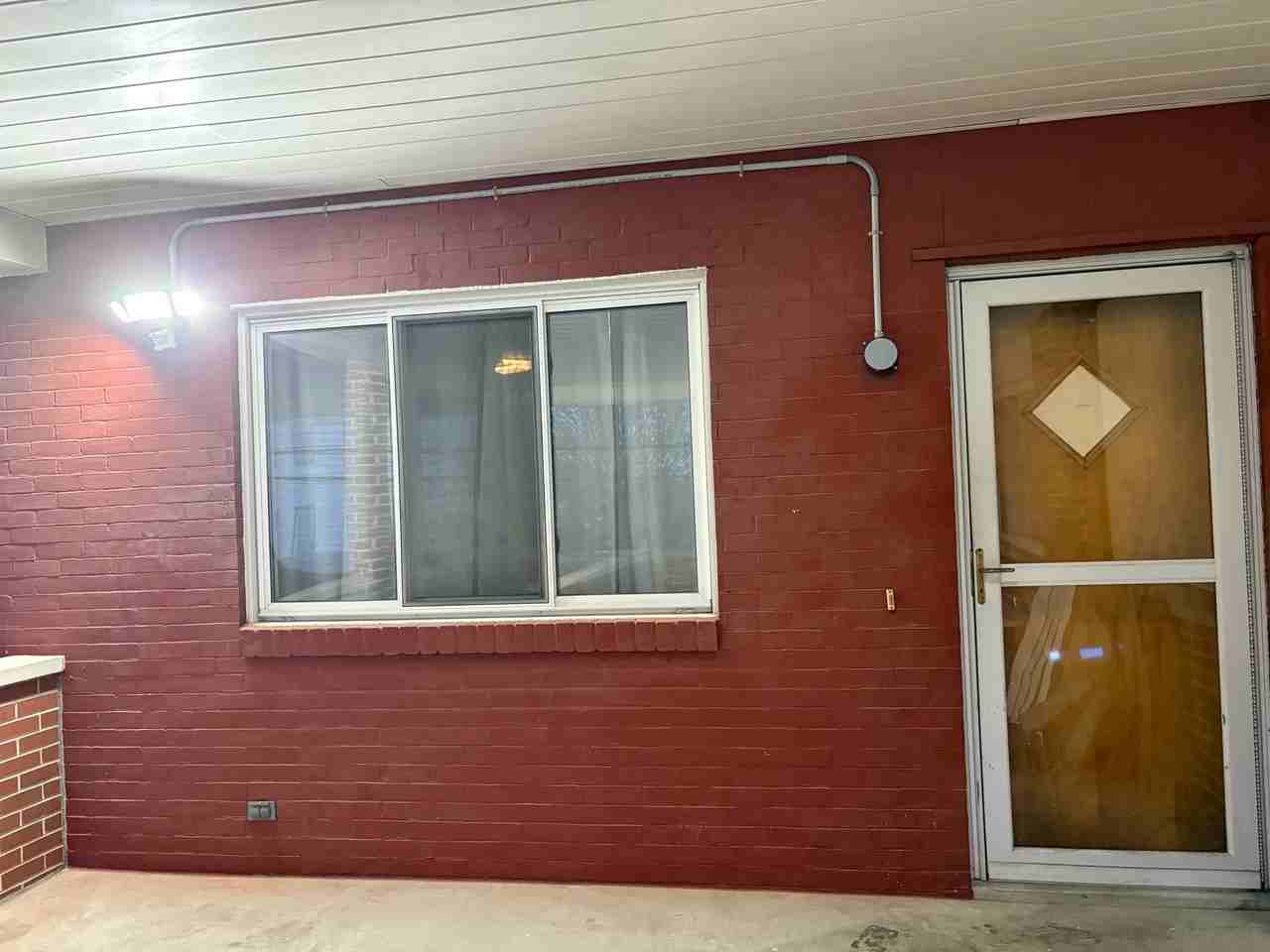 516 Cato St #4 - Photo 3 of 11