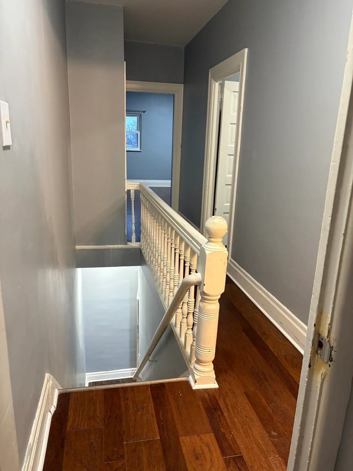 516 Cato St #4 - Photo 4 of 11