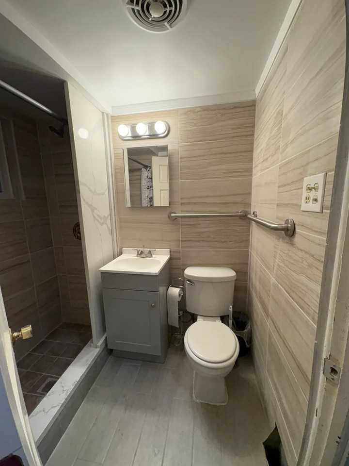 516 Cato St #4 - Photo 7 of 11