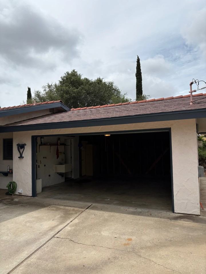 30862 Cole Grade Rd - Photo 2 of 19