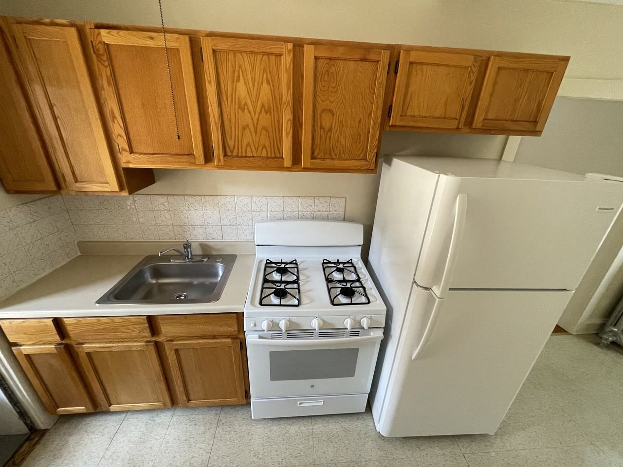 3621 W Roscoe St #3 - Photo 6 of 6