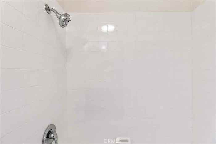 25078 Champlain Rd - Photo 6 of 20