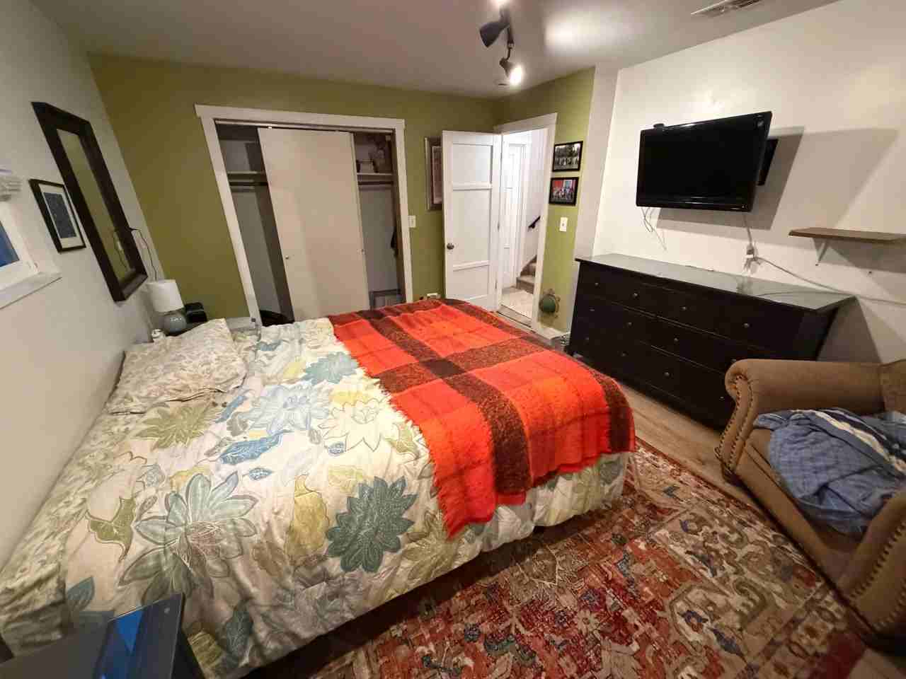 565 W Midway Blvd #2 - Photo 2 of 7